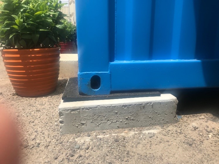 container footing